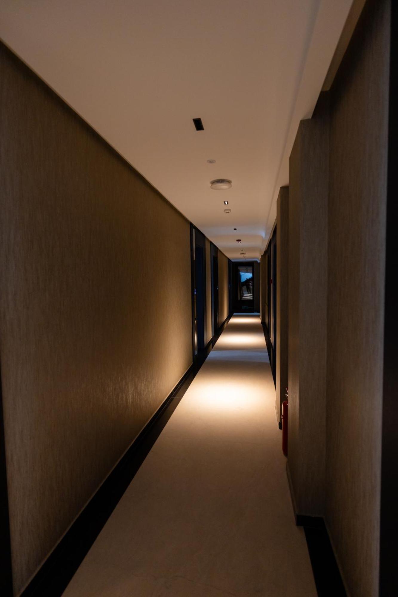 Hotel Majestic Radhime Exterior photo